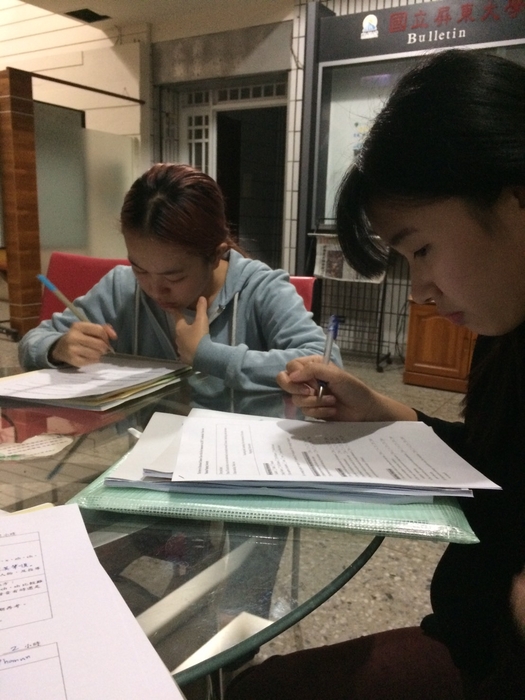 106學年度第一學期華語課輔花絮圖片